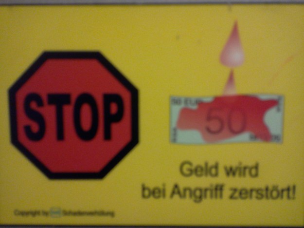 Geld wird bei Angriff zerstört!