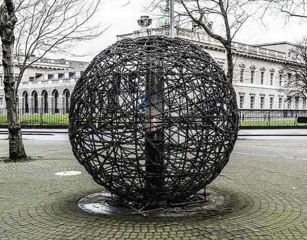 Human-Rights-Sculpture3